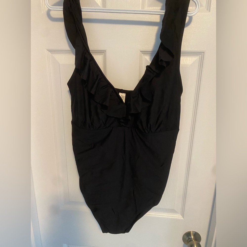 2X black one piece bathing suit.